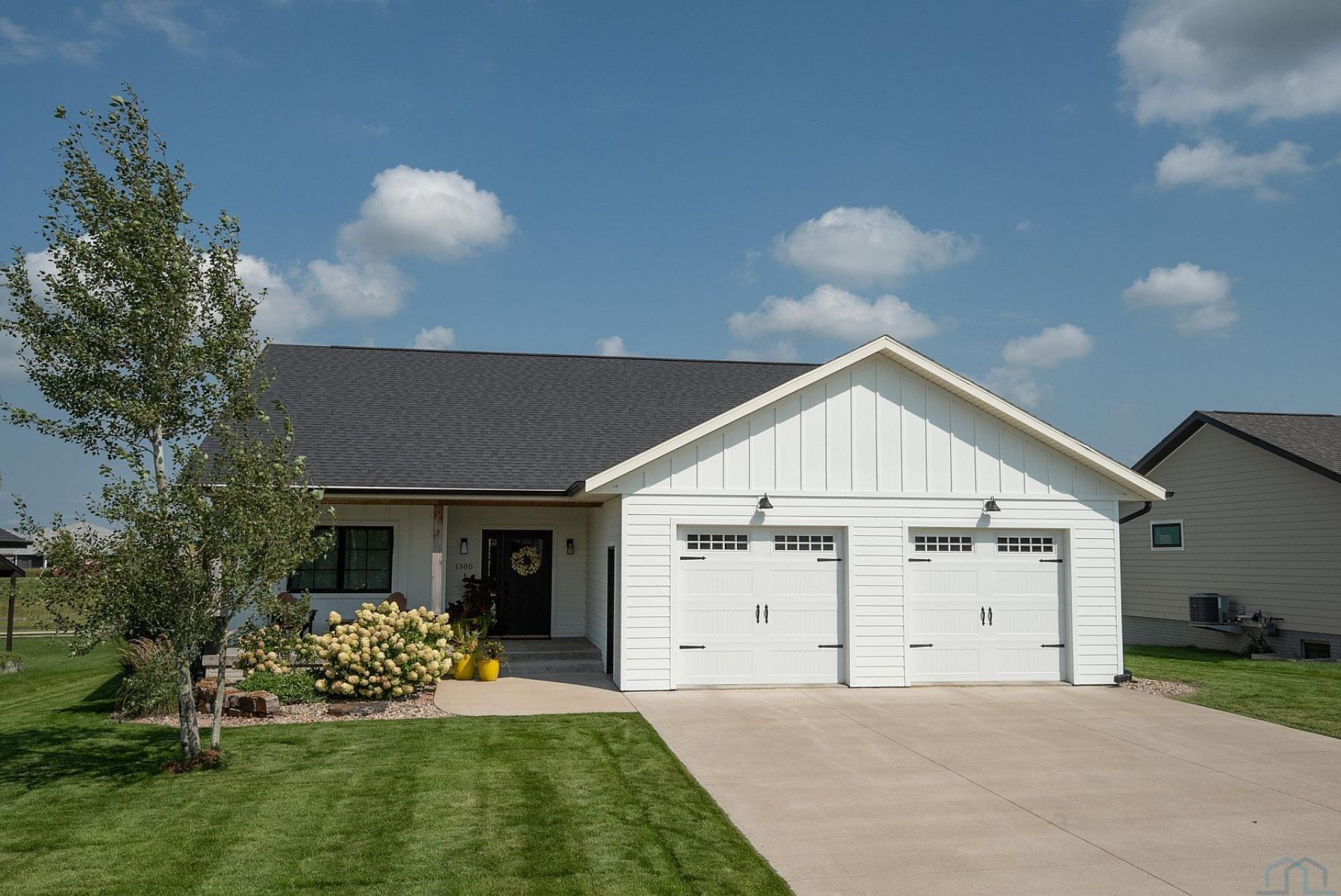 1305 Providence Pl Se, Orange City, IA 51041 Main Photo