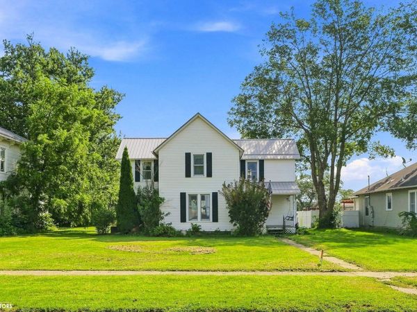 303 Center Street, Middletown, IA 52638