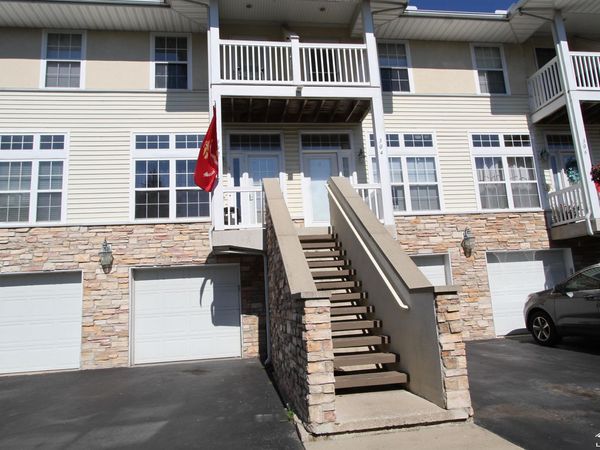 304 Beachwalk Trail Common, Luna Pier, MI 48157