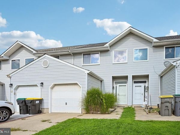 8 OROURKE COURT , NEWARK, DE 19702