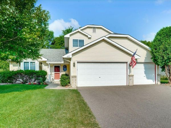 4916 Helmo Avenue N, Oakdale, MN 55128