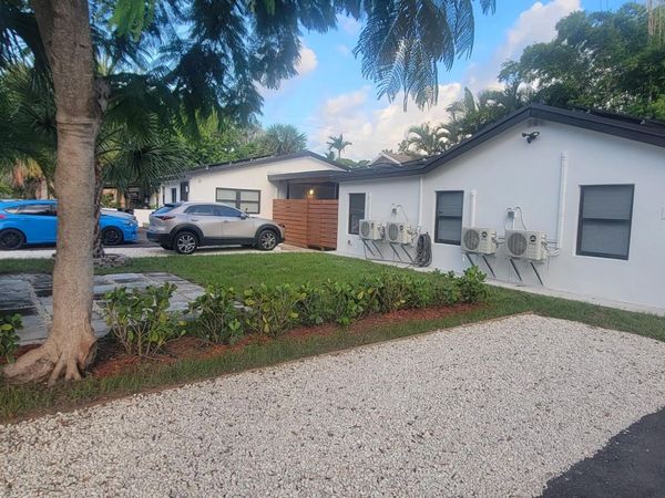 1202 NE 3RD Avenue, Fort Lauderdale, FL 33304