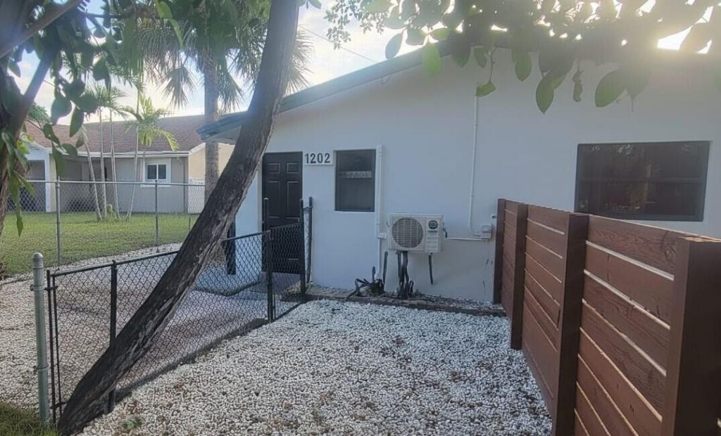 1202 NE 3rd Avenue, Fort Lauderdale, FL 33304 Photo