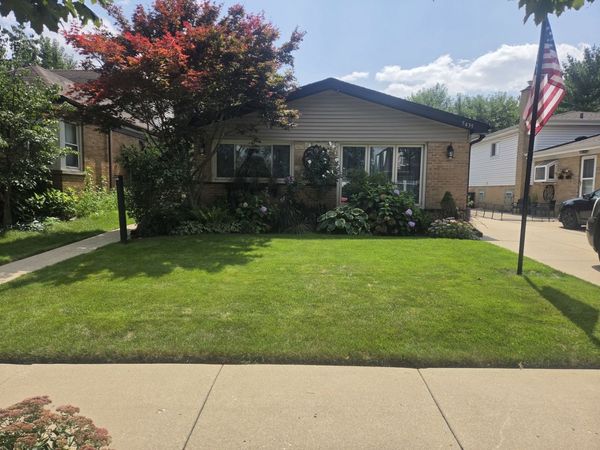 5435 Reba Street, Morton Grove, IL 60053