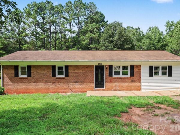 6338 Fairlane Street , Hickory, NC 28602