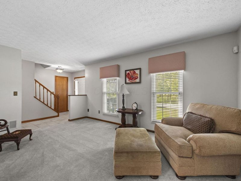636 Waybaugh Drive, Columbus, OH 43230 Photo 7