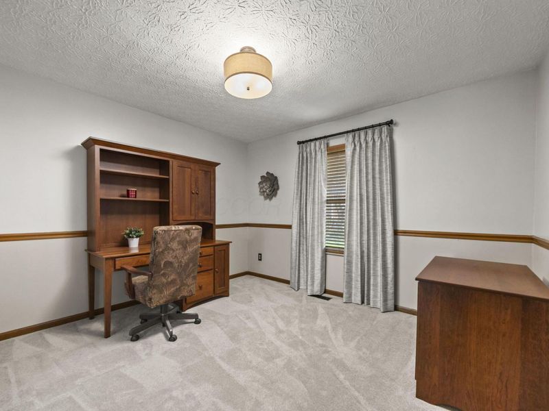 636 Waybaugh Drive, Columbus, OH 43230 Photo 8