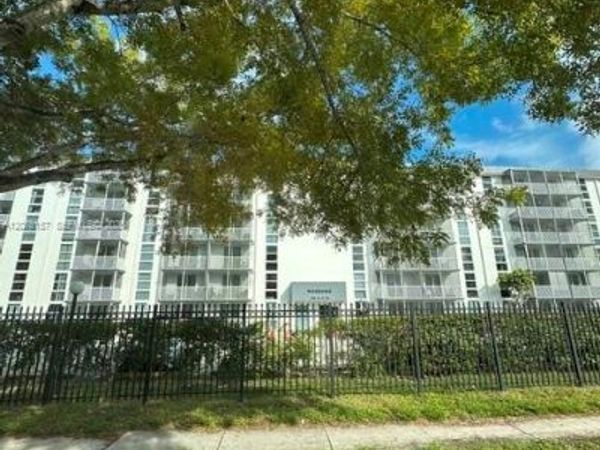 16851 NE 23rd Ave , Unit B402, North Miami Beach, FL 33160