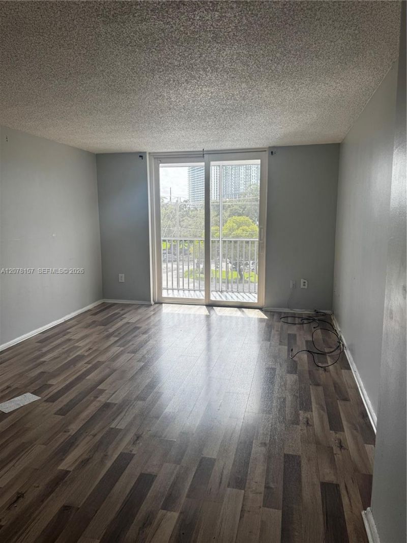 16851 NE 23rd Ave, Unit B402, North Miami Beach, FL 33160 Photo