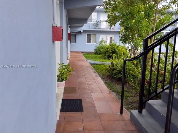 655 Eldron Dr , Unit 26, Miami Springs, FL 33166