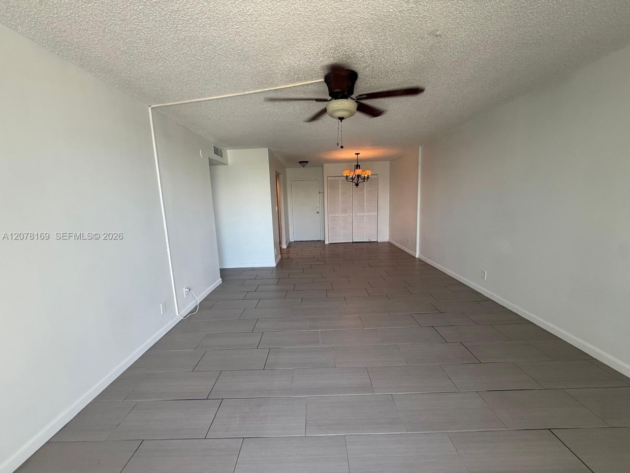 500 Executive Center Dr, Unit 4J, West Palm Beach, FL 33401 Photo