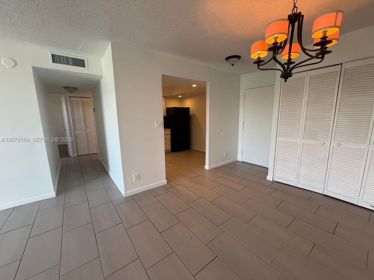500 Executive Center Dr, Unit 4J, West Palm Beach, FL 33401 Photo