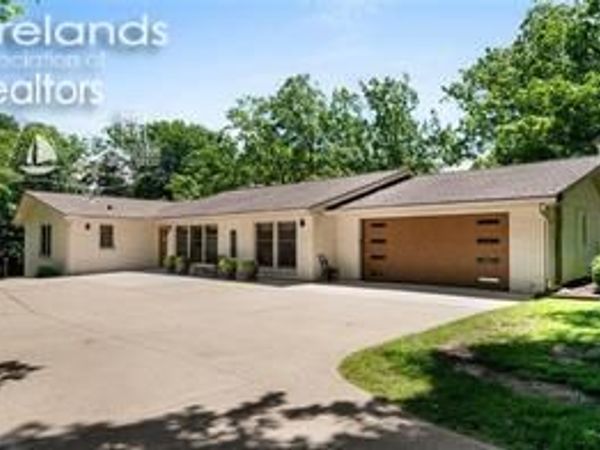 685 Sunnyside, Vermilion, OH 44089