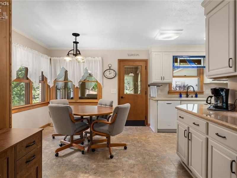 685 Sunnyside, Vermilion, OH 44089 Photo 4