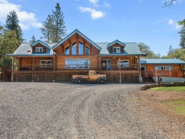 11857 Upper Applegate Road, Jacksonville, OR 97530