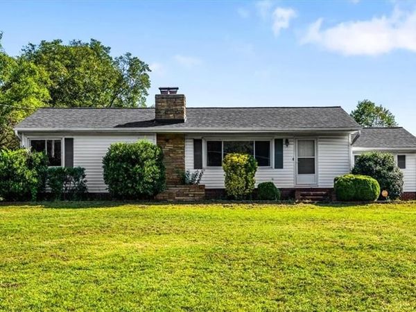 921 E King Street , King, NC 27021