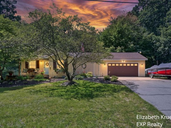 12389 112th Avenue, Grand Haven, MI 49417