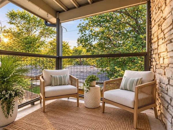 2303 East Side DR, Unit 210, Austin, TX 78704