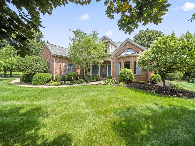 261 Glyn Tawel Drive, Granville, OH 43023 Photo 2