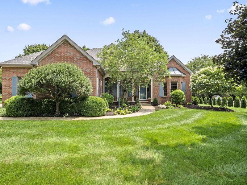 261 Glyn Tawel Drive, Granville, OH 43023 Photo 3