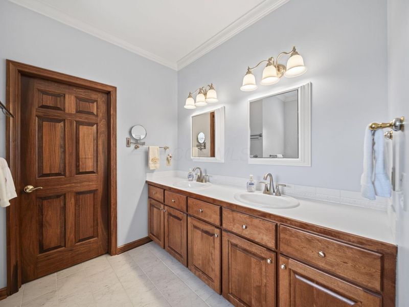 261 Glyn Tawel Drive, Granville, OH 43023 Photo 34