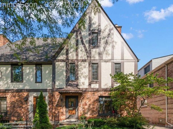 37 Cranford Lane, Grosse Pointe, Mi 48230
