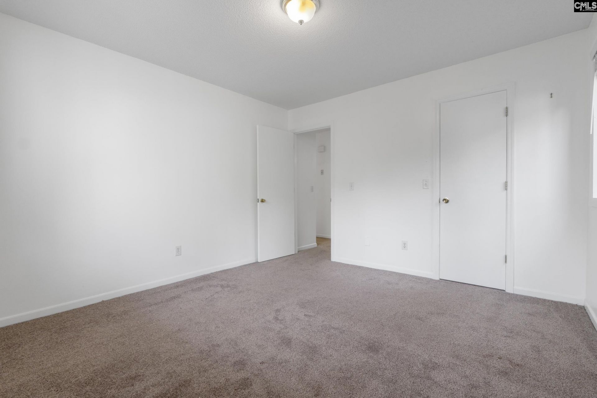 104 Evian Place  Photo 13