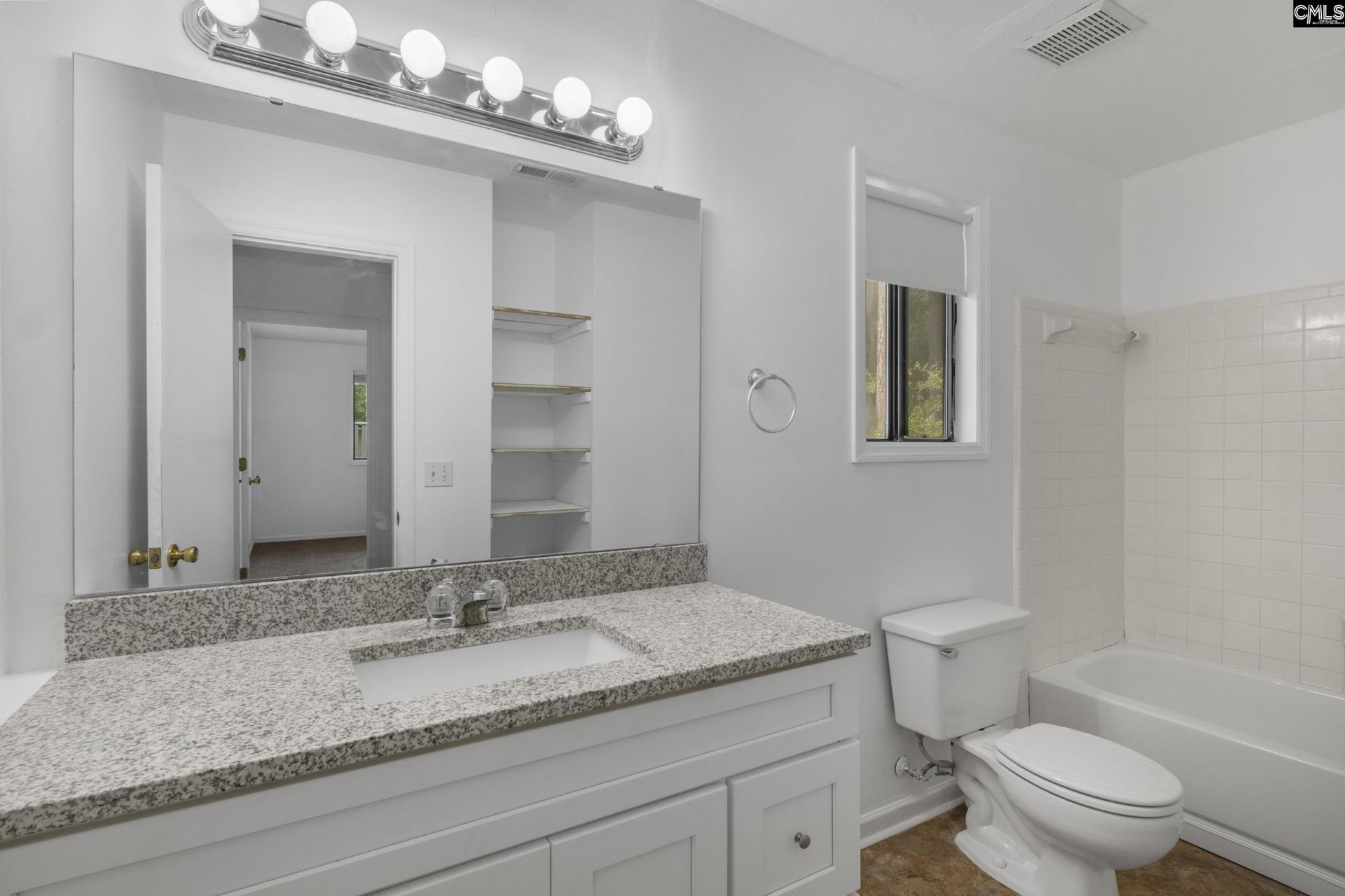 104 Evian Place  Photo 14
