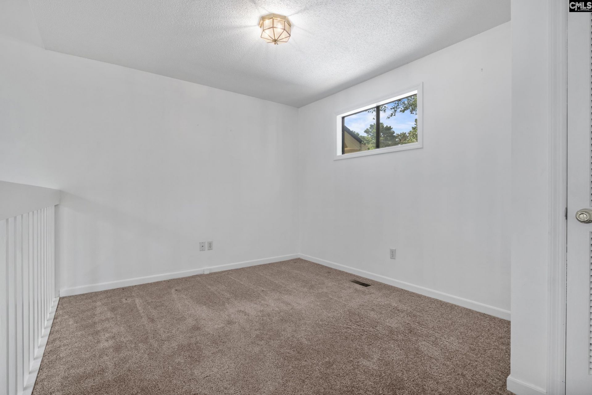 104 Evian Place  Photo 19