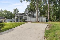 104 Evian Place  photo 4