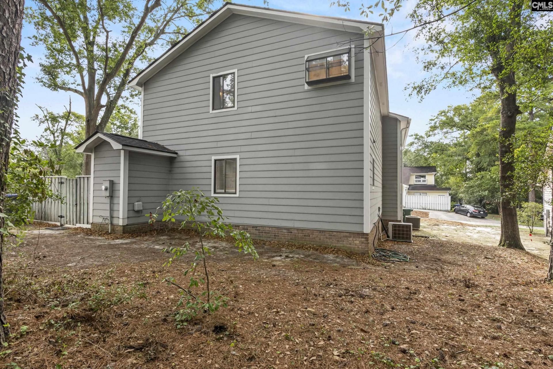 104 Evian Place  Photo 31