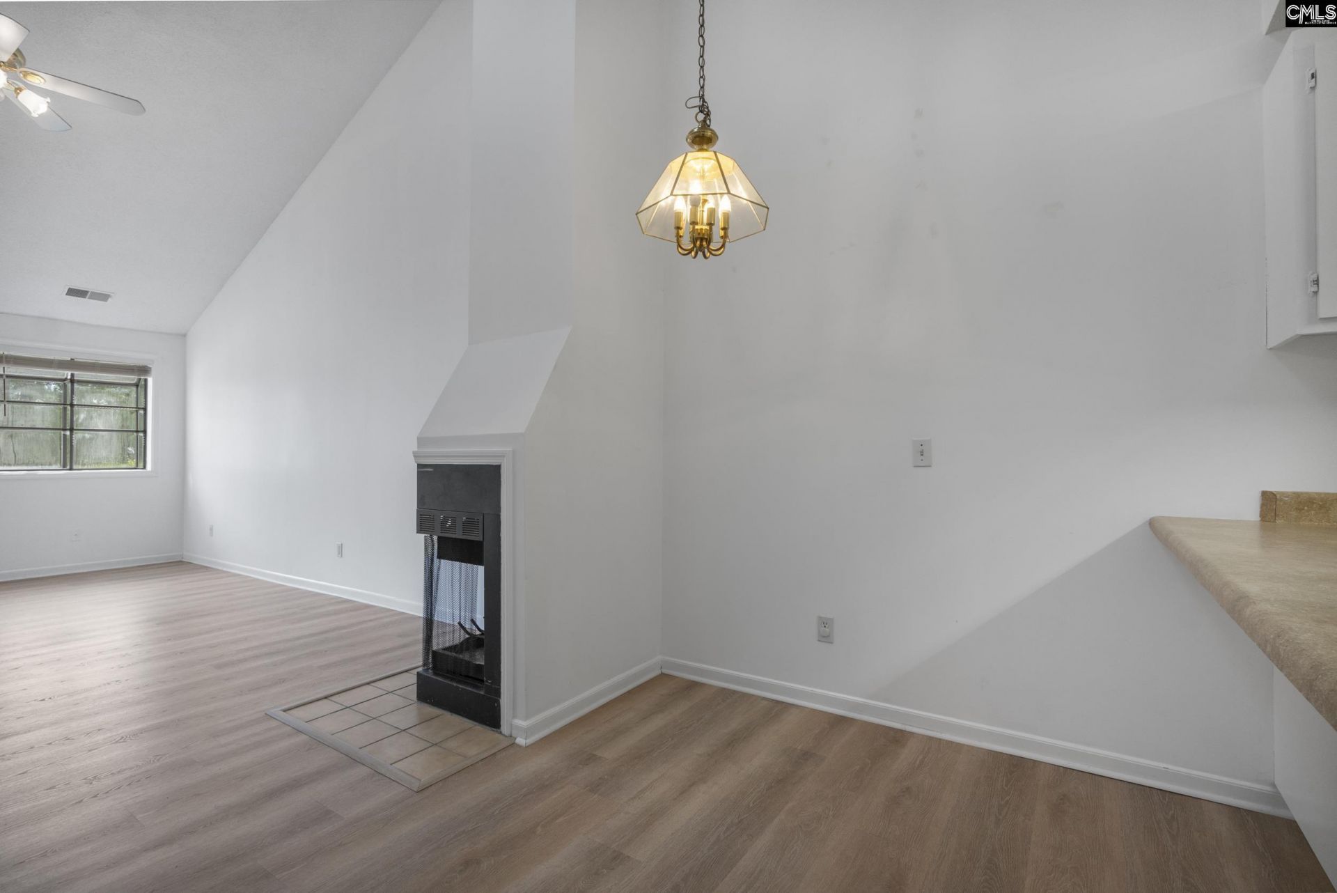 104 Evian Place  Photo 7