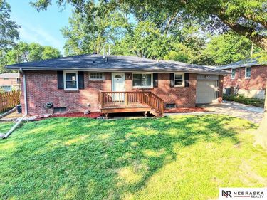 8013 Broadview Drive, Lincoln, NE 68505