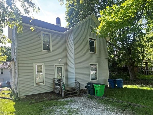 792 N Summit Street , Barberton, OH 44203