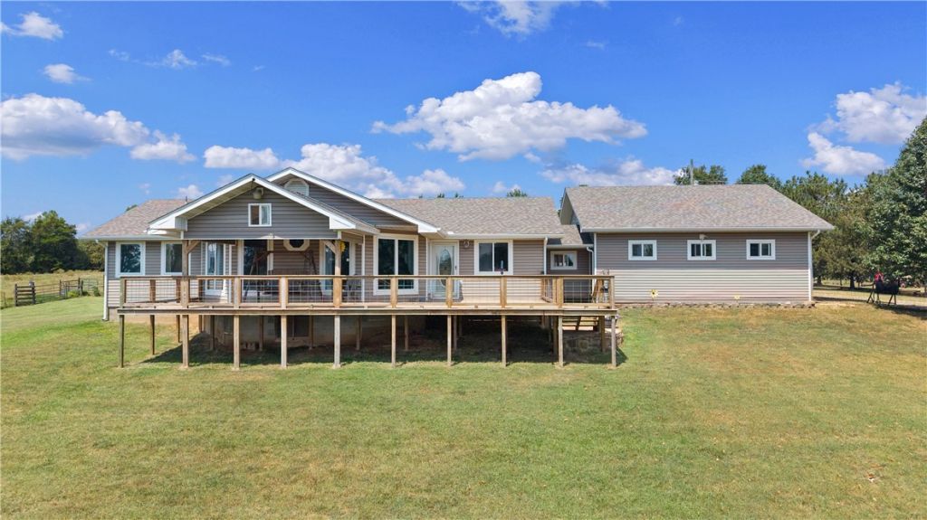 7449 Farm Road 2280 Seligman, MO 65745