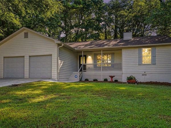 115 Lakeview Drive, Stockbridge, GA 30281