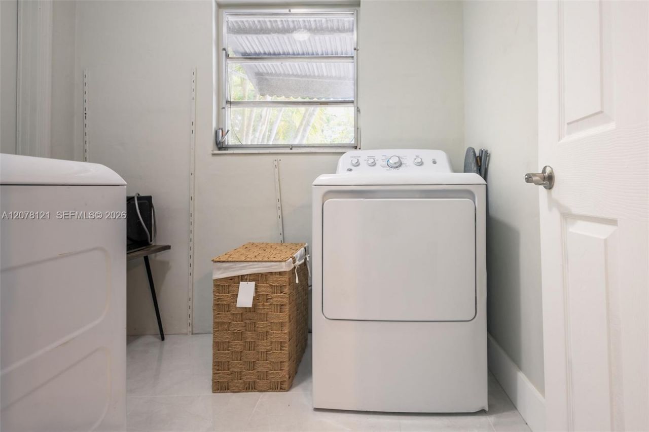200 SE 19th St , Unit 200, Fort Lauderdale, FL 33316 Photo