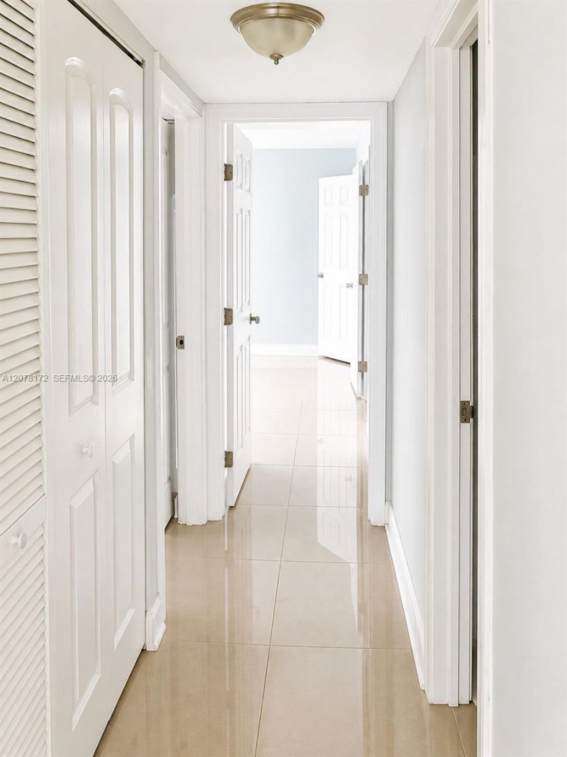 488 NW 165th St Rd, Unit B-112, Miami, FL 33169 Photo