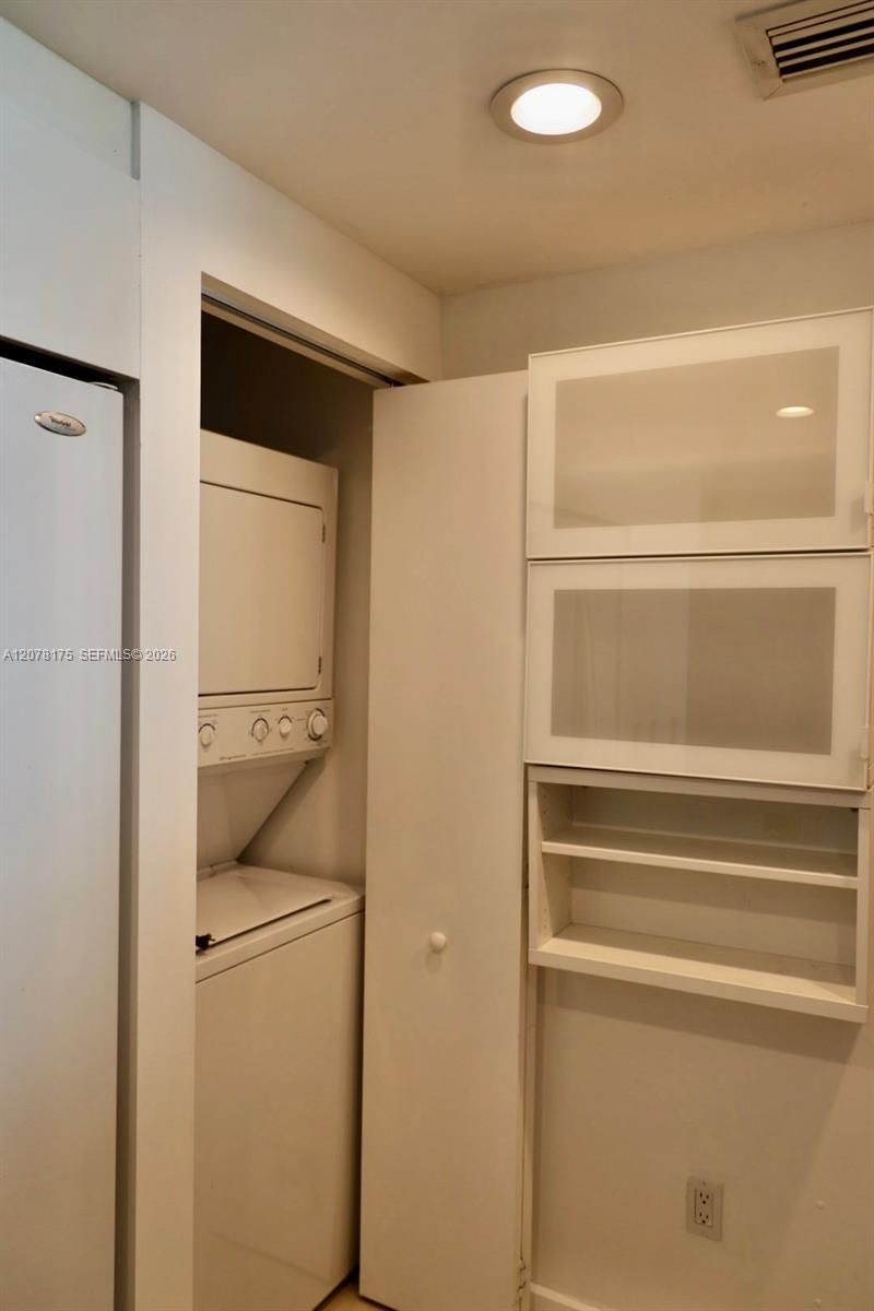 325 S Biscayne Blvd , Unit 4220, Miami, FL 33131 Photo