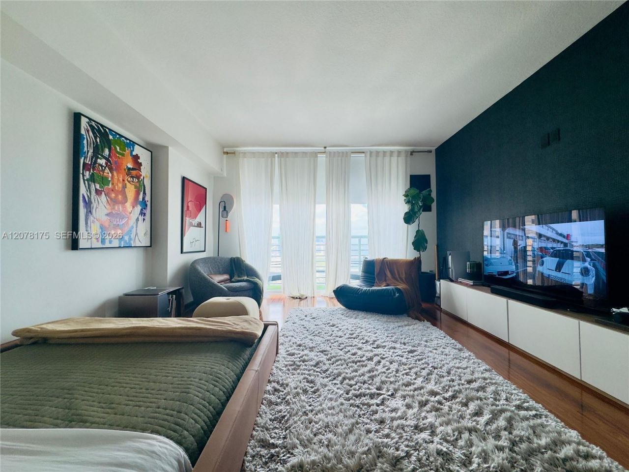 325 S Biscayne Blvd , Unit 4220, Miami, FL 33131 Photo