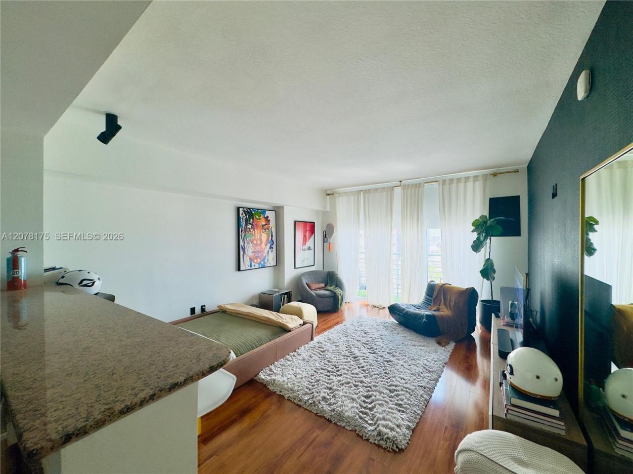 325 S Biscayne Blvd , Unit 4220, Miami, FL 33131 Photo