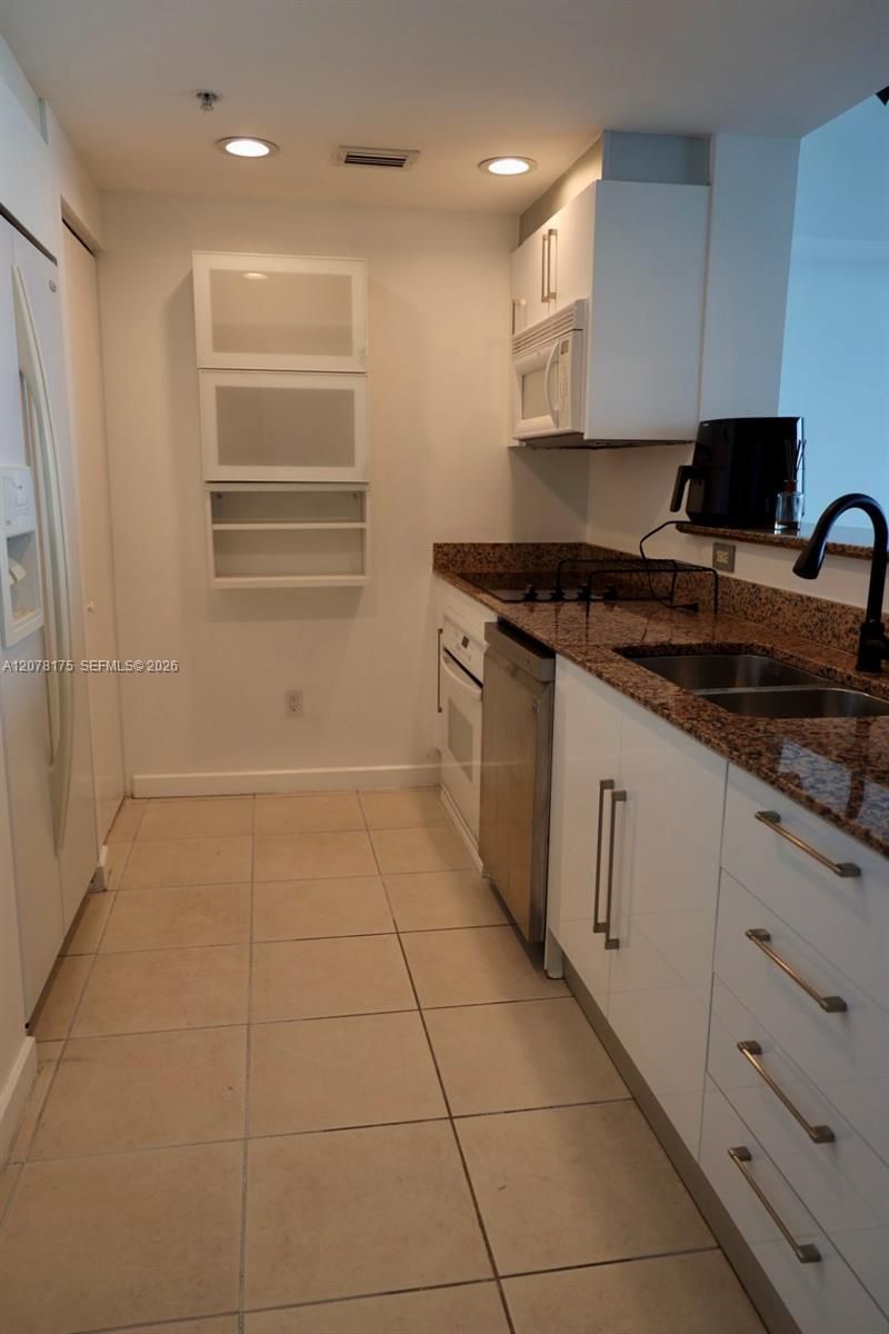325 S Biscayne Blvd , Unit 4220, Miami, FL 33131 Photo