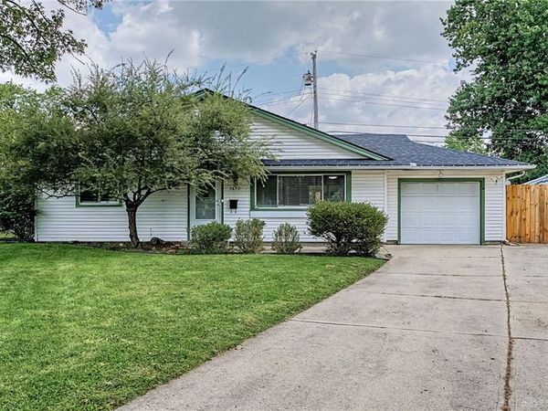 3840 Saranac Circle, Dayton, OH 45429
