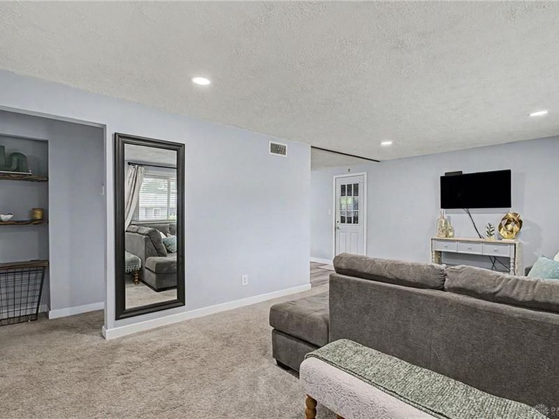 3840 Saranac Circle, Dayton, OH 45429 Photo 10