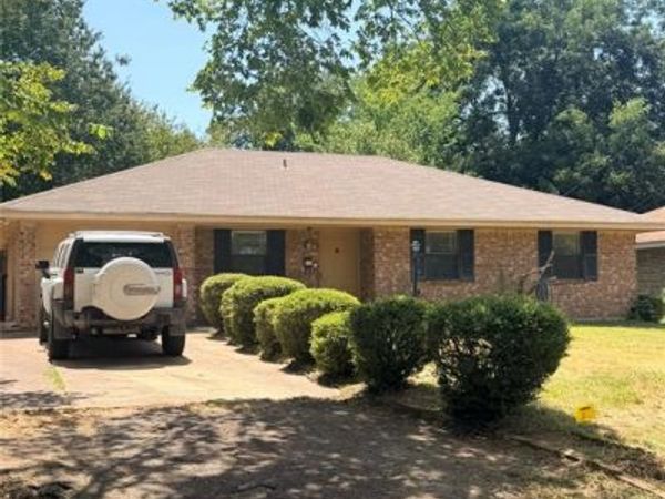 2125 Graham Street, Paris, TX 75460