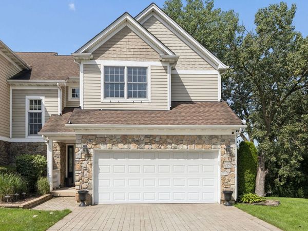 2535 Reflections Drive , Crest Hill, IL 60403