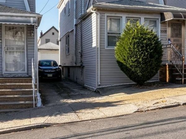 8608 144th Street, Jamaica, NY 11435