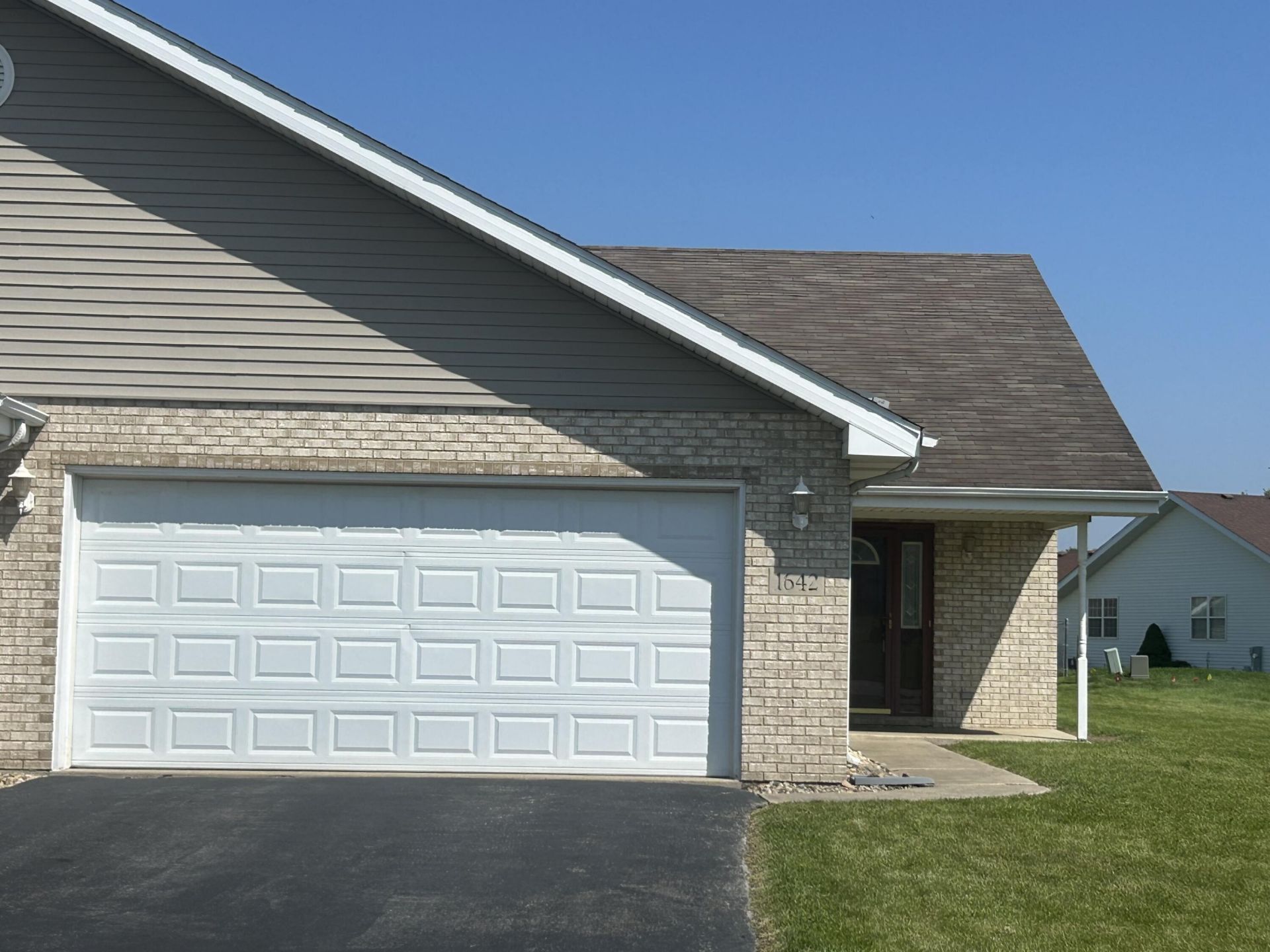 1642 Flag Court, Crown Point, IN 46307 Main Photo