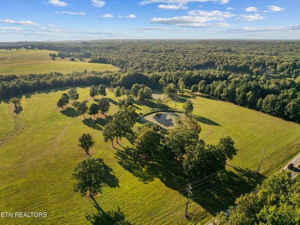 Dunbar Rd, Crossville, TN 38572