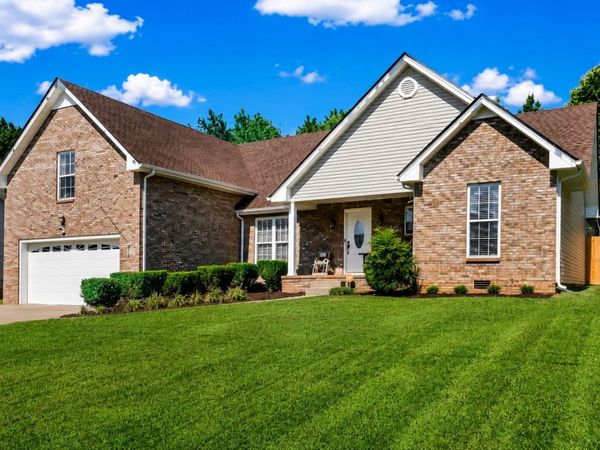 1371 Mountain Way , Clarksville, TN 37043